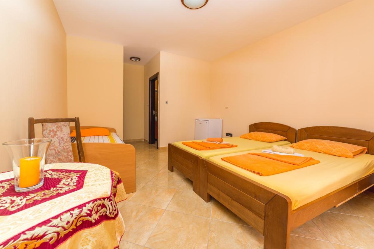 Villa Vera Budva Exteriör bild
