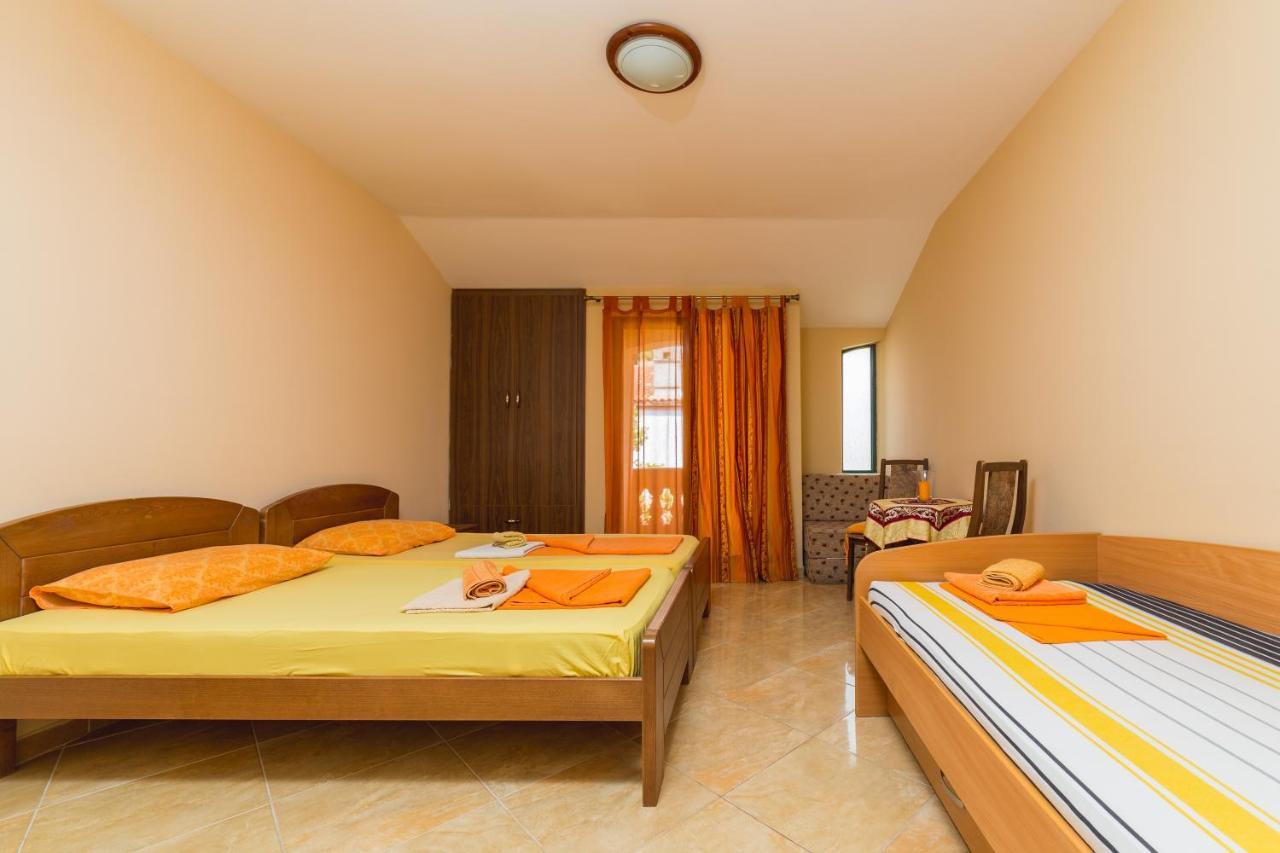 Villa Vera Budva Exteriör bild